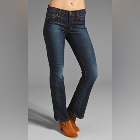 Petite Bootcut Joe's Jeans 28  NWOT - Picture 1 of 5